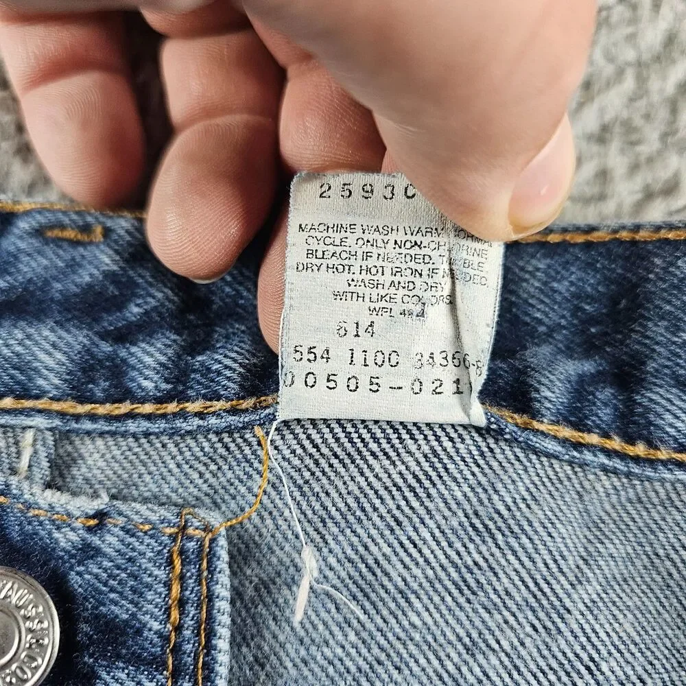 Vintage Levis 505 Mens 33x30* Regular Straight Distressed Y2K USA Made Grunge